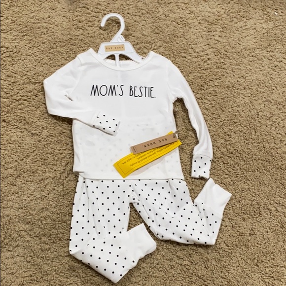 🎉HP🎉 Rae Dunn “Moms Bestie” girls pajamas